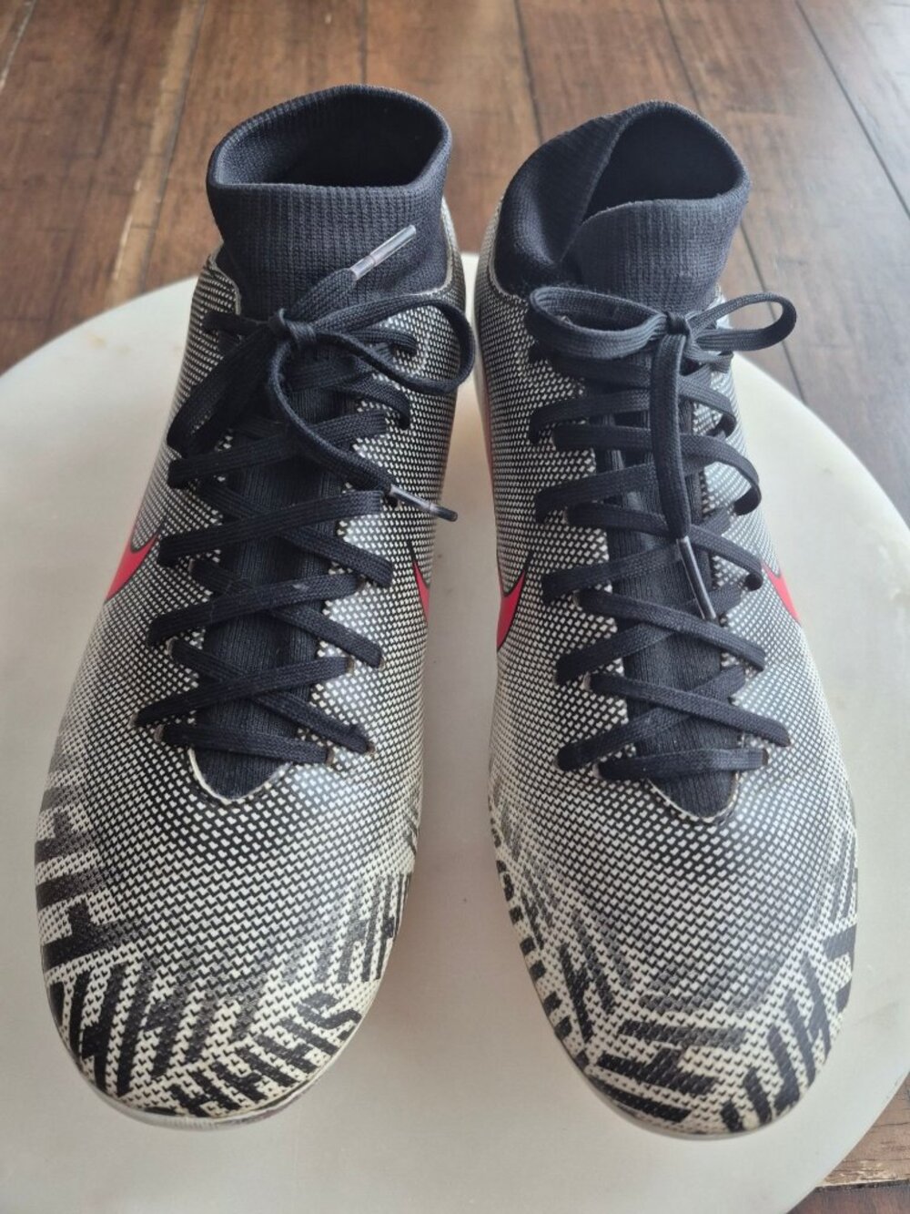 Nike Mercurial Neymar Jr. Soccer Cleats Size 7.5 Gray/Black/Red High Top Design